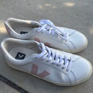 Veja Women's White and Light Pink Sneakers